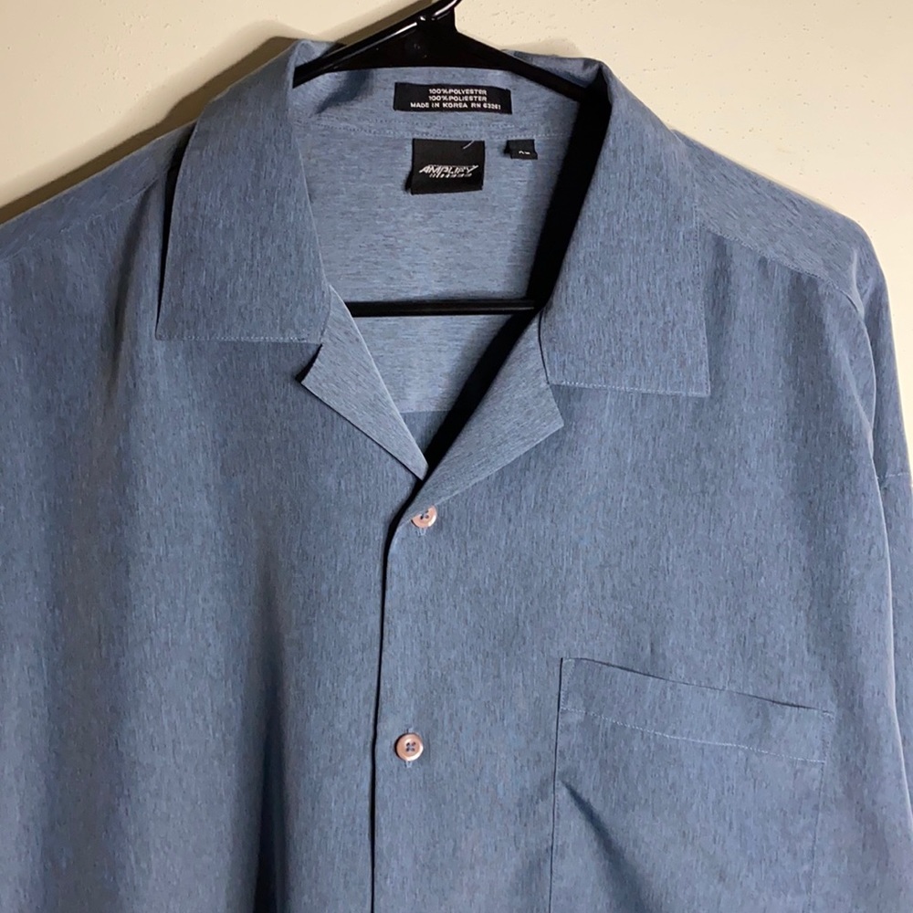 Amplify button up